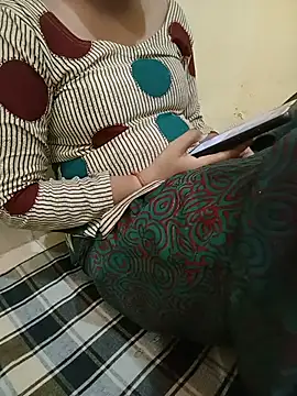 Seema yadav01 online show from 07-08-26, 05:12