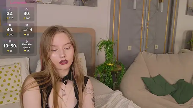 Snapshot of Flora_DeVille chatting on 06-16-26, 05:04 Flora DeVille online show from 06-16-26, 05:04
