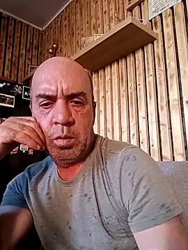 ElCostel online show from 04-30-26, 02:45