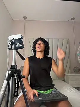 Taylor gray7 online show from 06-16-26, 04:04