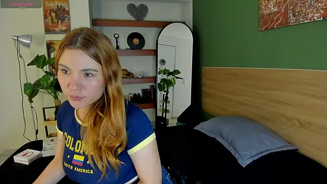 Snapshot of _zoe_3 chatting on 07-12-26, 03:14 zoe 3 online show from 07-12-26, 03:14