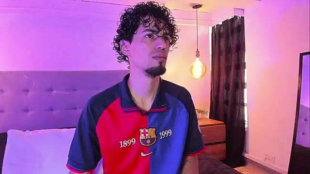 MichaelEvanss  online show from 06-12-26, 12:48