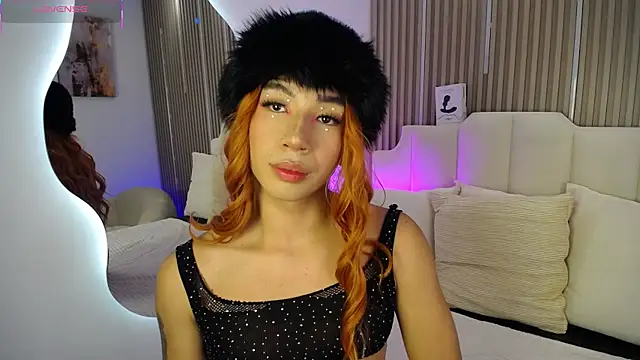 Snapshot of Khloe_Dangel chatting on 05-15-26, 04:52 Khloe Dangel online show from 05-15-26, 04:52