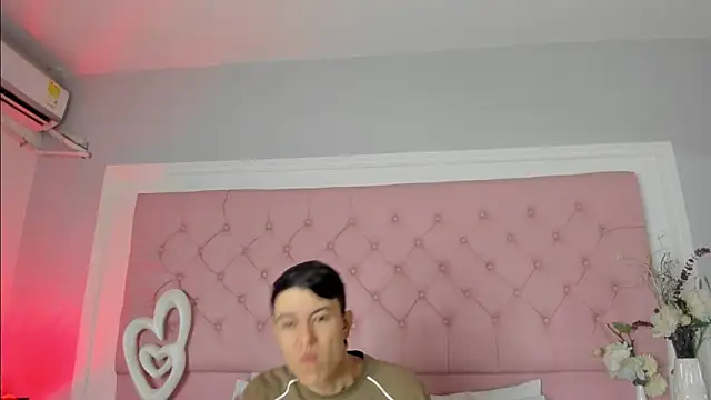 SarahDoll   online show from 05-15-26, 01:07