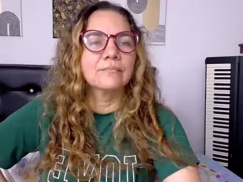 halinnahotxx online show from 05-16-26, 05:56