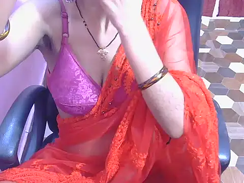 Snapshot of wild_minakshi chatting on 07-07-26, 08:07 wild minakshi online show from 07-07-26, 08:07