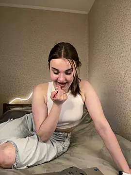 Vyxia online show from 06-18-26, 06:23