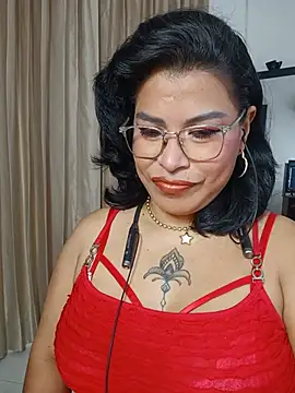 Aurorasaenz  online show from 07-02-26, 01:50