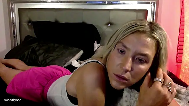 Misss alyssaaa online show from 06-23-26, 04:10
