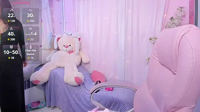 ShanelleDupont  online show from 08-04-26, 07:05