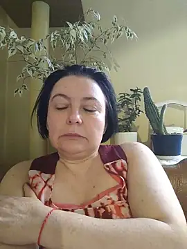 EmmaEmmy40 online show from 06-13-26, 05:33