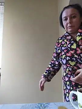 EmmaEmmy40 online show from 06-15-26, 04:20