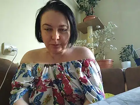 EmmaEmmy40 online show from 07-17-26, 04:12