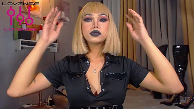Snapshot of Lexi_ThunderFuck chatting on 07-16-26, 01:22 Lexi ThunderFuck online show from 07-16-26, 01:22