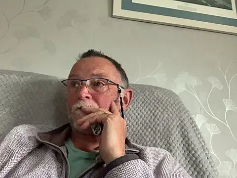 Moonraker64 online show from 05-19-26, 06:47