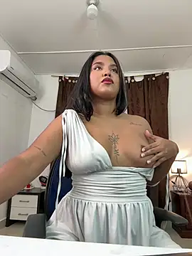 Snapshot of Just_lilah chatting on 05-21-26, 10:17 Just lilah online show from 05-21-26, 10:17