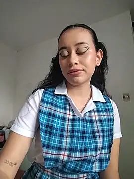 L0lita Emi12 online show from 07-11-26, 07:05