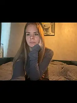 Snapshot of MaryMathews_ chatting on 06-15-26, 01:24 MaryMathews online show from 06-15-26, 01:24