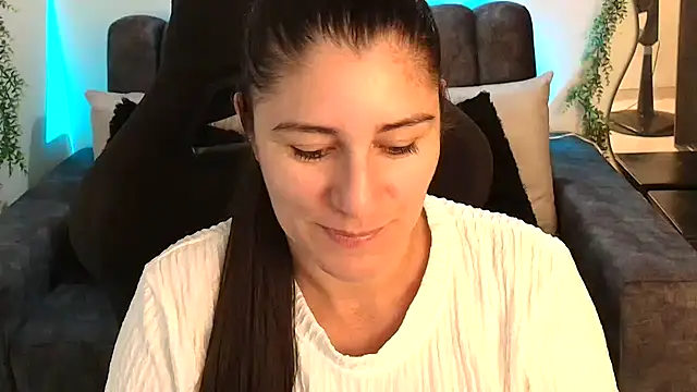 LUCYMILF SEXY online show from 05-31-26, 05:09