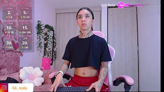 naomi femme online show from 06-06-26, 11:15