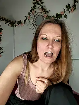 Candy Cougar online show from 05-07-26, 06:30