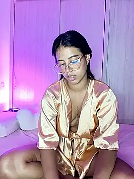 Snapshot of Raven_stonee01 chatting on 05-27-26, 01:57 Raven stonee01 online show from 05-27-26, 01:57