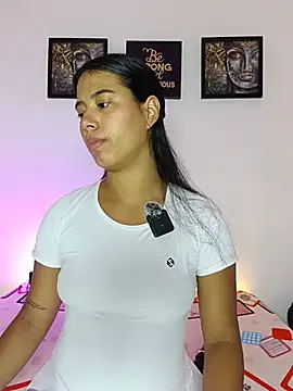 Snapshot of Raven_stonee01 chatting on 06-05-26, 01:34 Raven stonee01 online show from 06-05-26, 01:34
