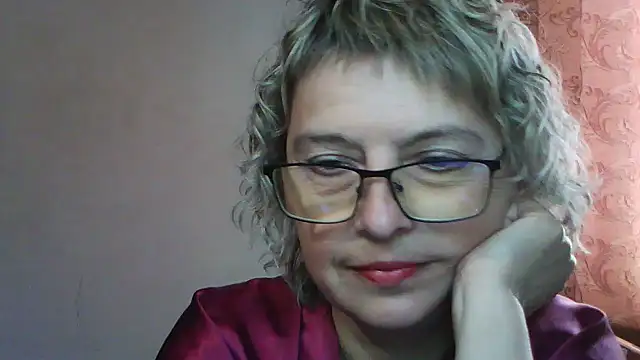 Snapshot of ElizabethGorden chatting on 06-15-26, 05:42 ElizabethGorden online show from 06-15-26, 05:42