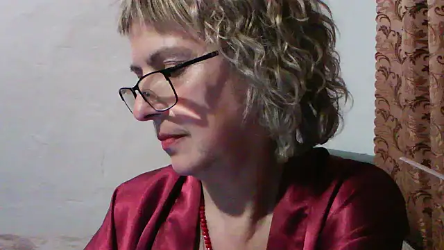 Snapshot of ElizabethGorden chatting on 06-20-26, 07:16 ElizabethGorden online show from 06-20-26, 07:16