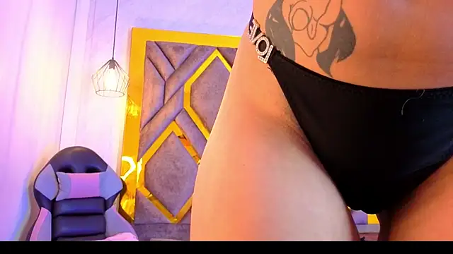 Ey Im simone  online show from 06-16-26, 06:32