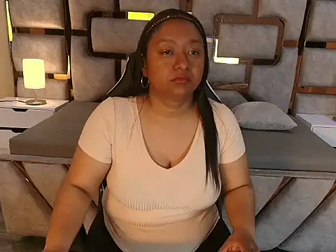 Snapshot of Rachell_Carter chatting on 05-17-26, 03:59 Rachell Carter online show from 05-17-26, 03:59