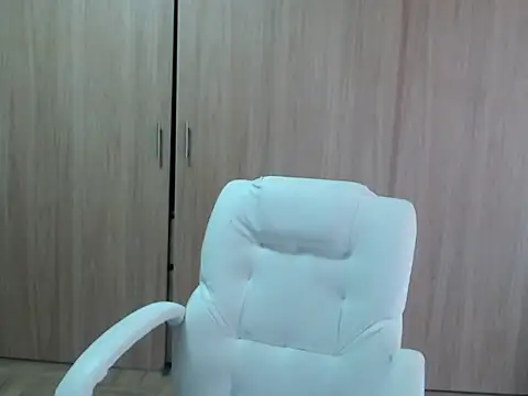 Haileey ross online show from 05-15-26, 01:07