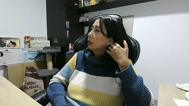 Snapshot of saramaSS chatting on 05-29-26, 04:10 saramaSS online show from 05-29-26, 04:10