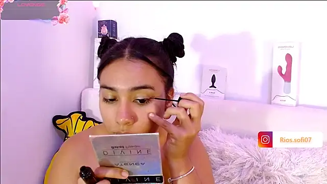  Sofi Rios  online show from 05-14-26, 05:03