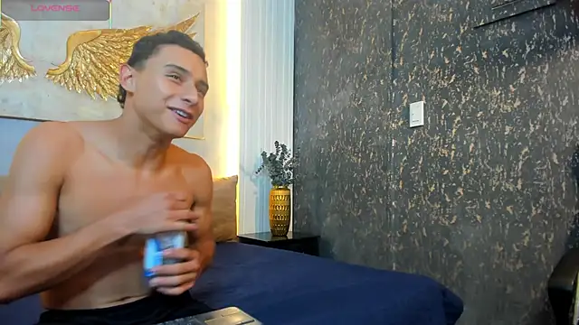 Eros afrodita  online show from 06-19-26, 07:39