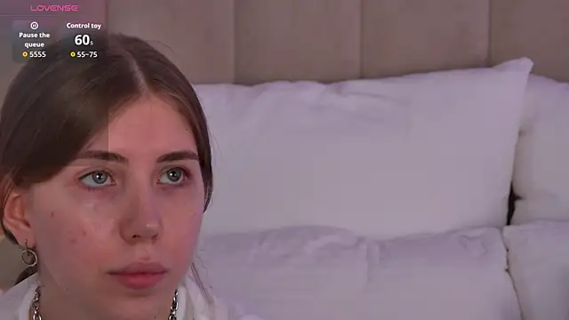 EvaAkiins online show from 06-28-26, 04:24