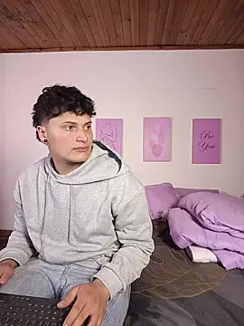 Wildseductor1 online show from 06-09-26, 09:26