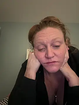 Kellilyn10 online show from 06-03-26, 05:10