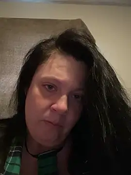 Snapshot of blueeyez1987 chatting on 05-24-26, 01:27 blueeyez1987 online show from 05-24-26, 01:27