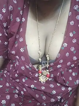 tamilkavitha123 online show from 07-11-26, 05:26