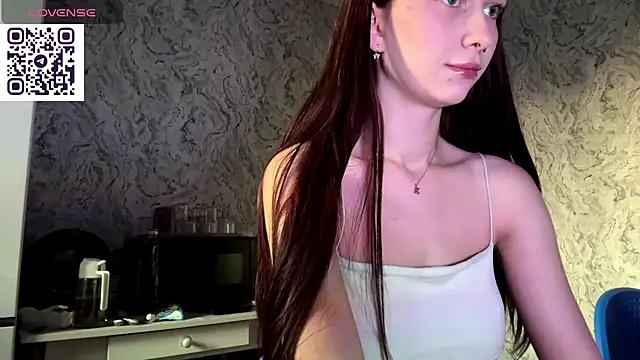 HinaDesire online show from 06-15-26, 12:02