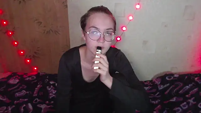 Alessa Kiss online show from 05-31-26, 04:58