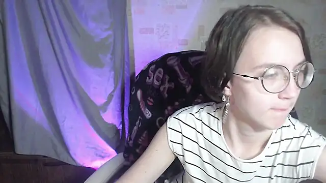 Alessa Kiss online show from 06-04-26, 06:25
