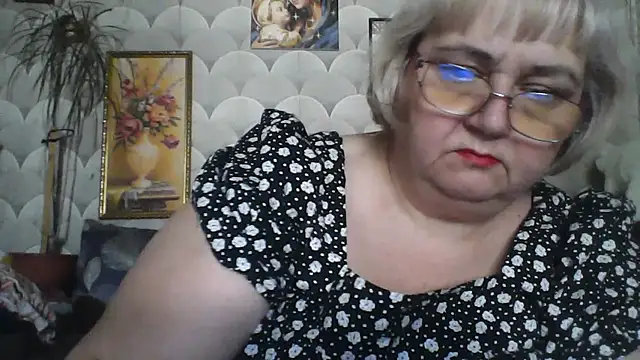MarinaFarina53 online show from 06-10-26, 05:50