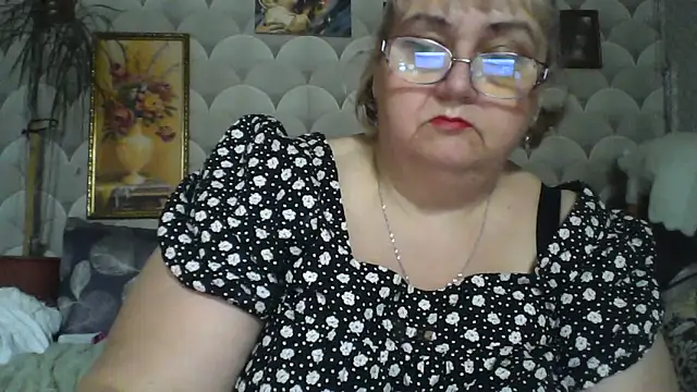 MarinaFarina53 online show from 06-12-26, 06:45
