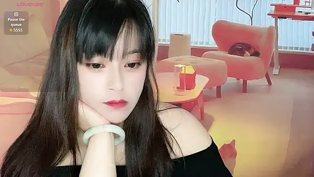 Snapshot of Xiaoting13 chatting on 05-29-26, 05:27 Xiaoting13 online show from 05-29-26, 05:27