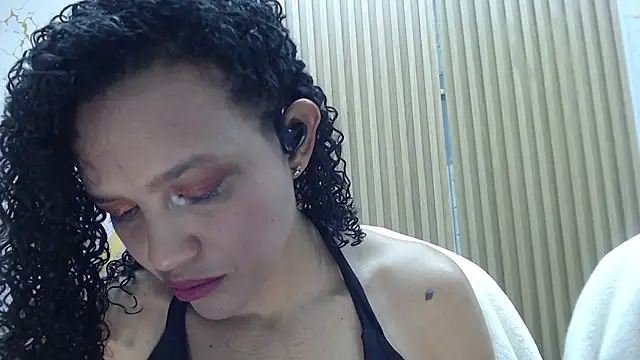 Jazlin Sg online show from 06-25-26, 01:26
