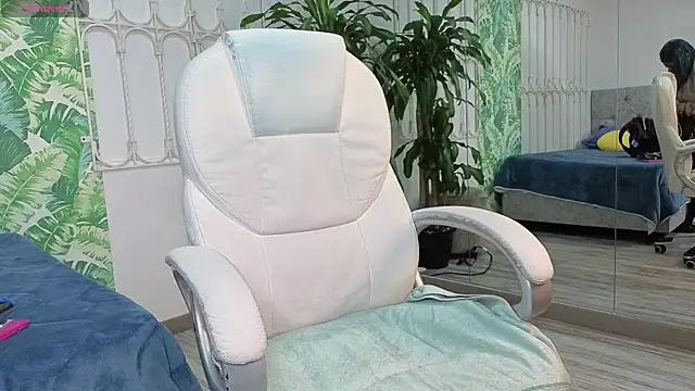 baby julieta00 online show from 06-20-26, 12:30