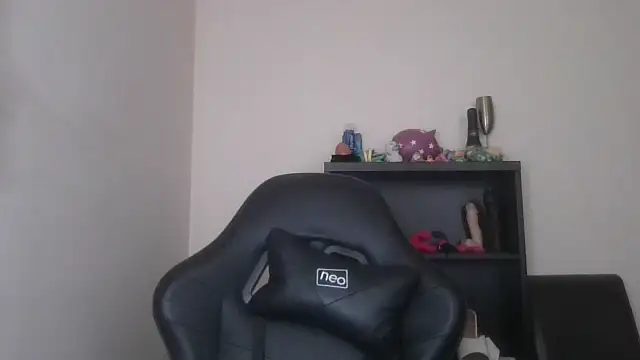 LouiseLovell online show from 07-08-26, 06:34