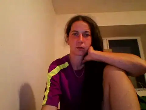 Snapshot of DanicaFey chatting on 05-25-26, 06:25 DanicaFey online show from 05-25-26, 06:25